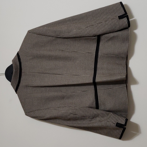 Tahari Arthur S. Levine Jacket - Picture 6 of 11